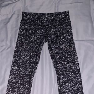 Lululemon Capri pants